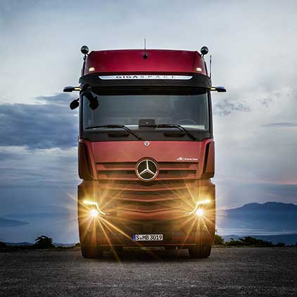 Mercedes-Benz Actros Schwerlasttransport Frontalansicht