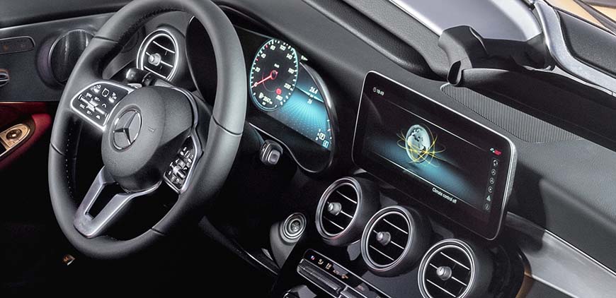 Mercedes-Benz C-Klasse Cabrio Interieur Infotainmentsystem