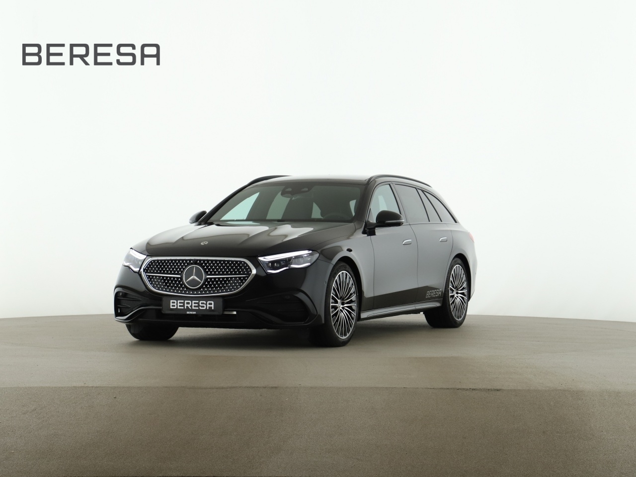 E 220 d T-Modell AMG Digital Light Night MBUX