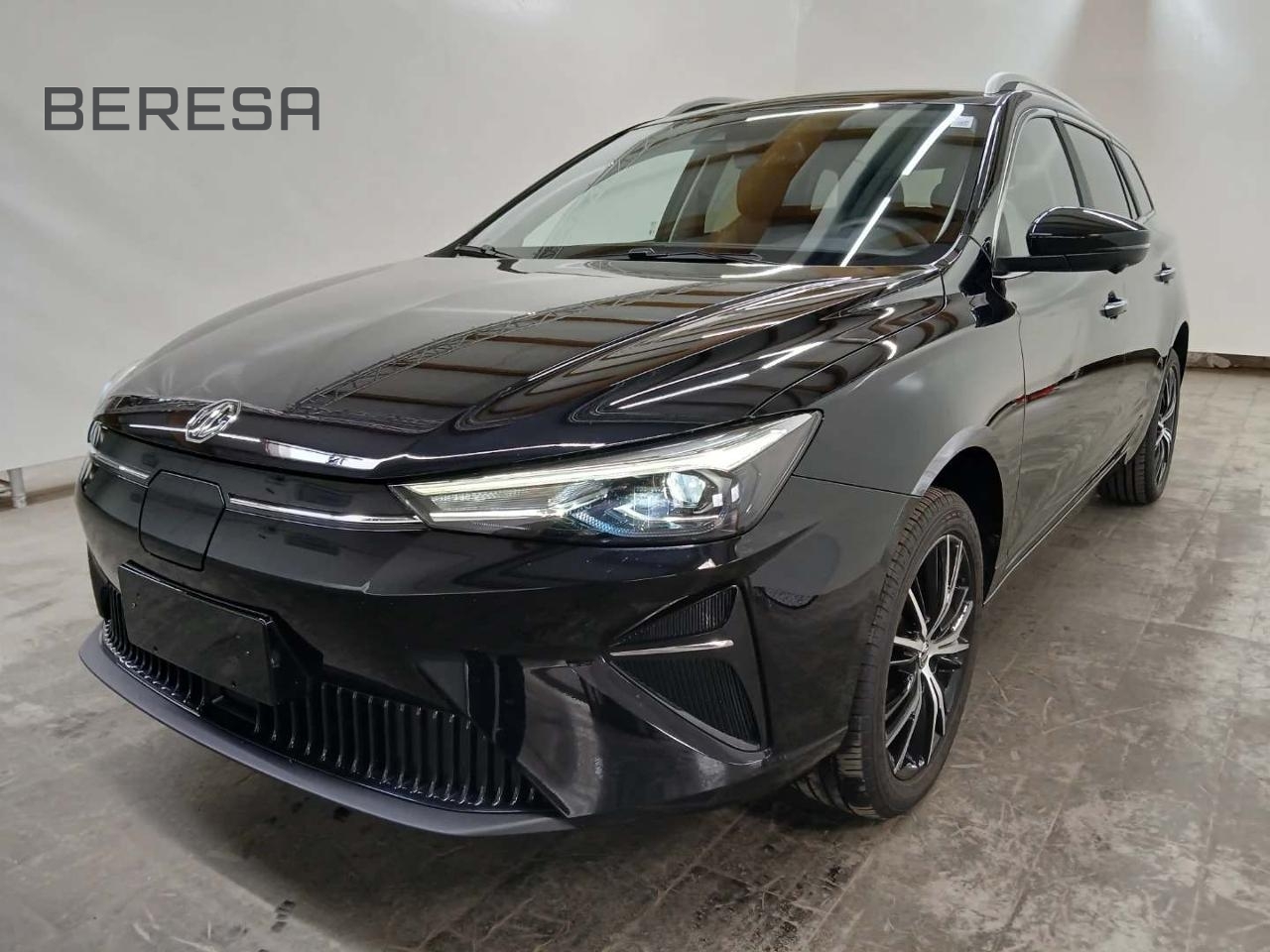 5 Electric Luxury Maximale Fahrassistenz-Paket
