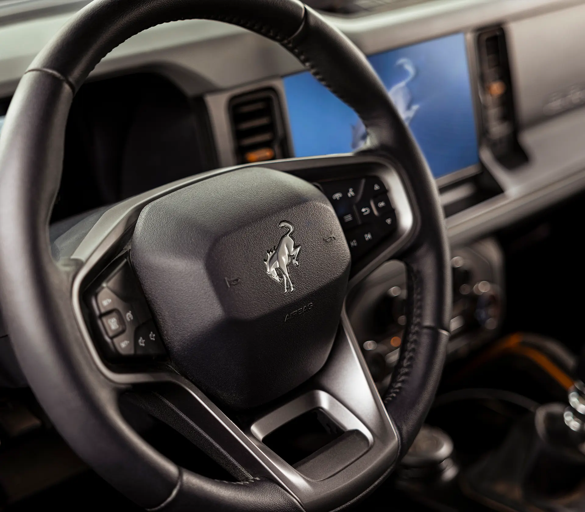 Das Lenkrad des Ford Bronco