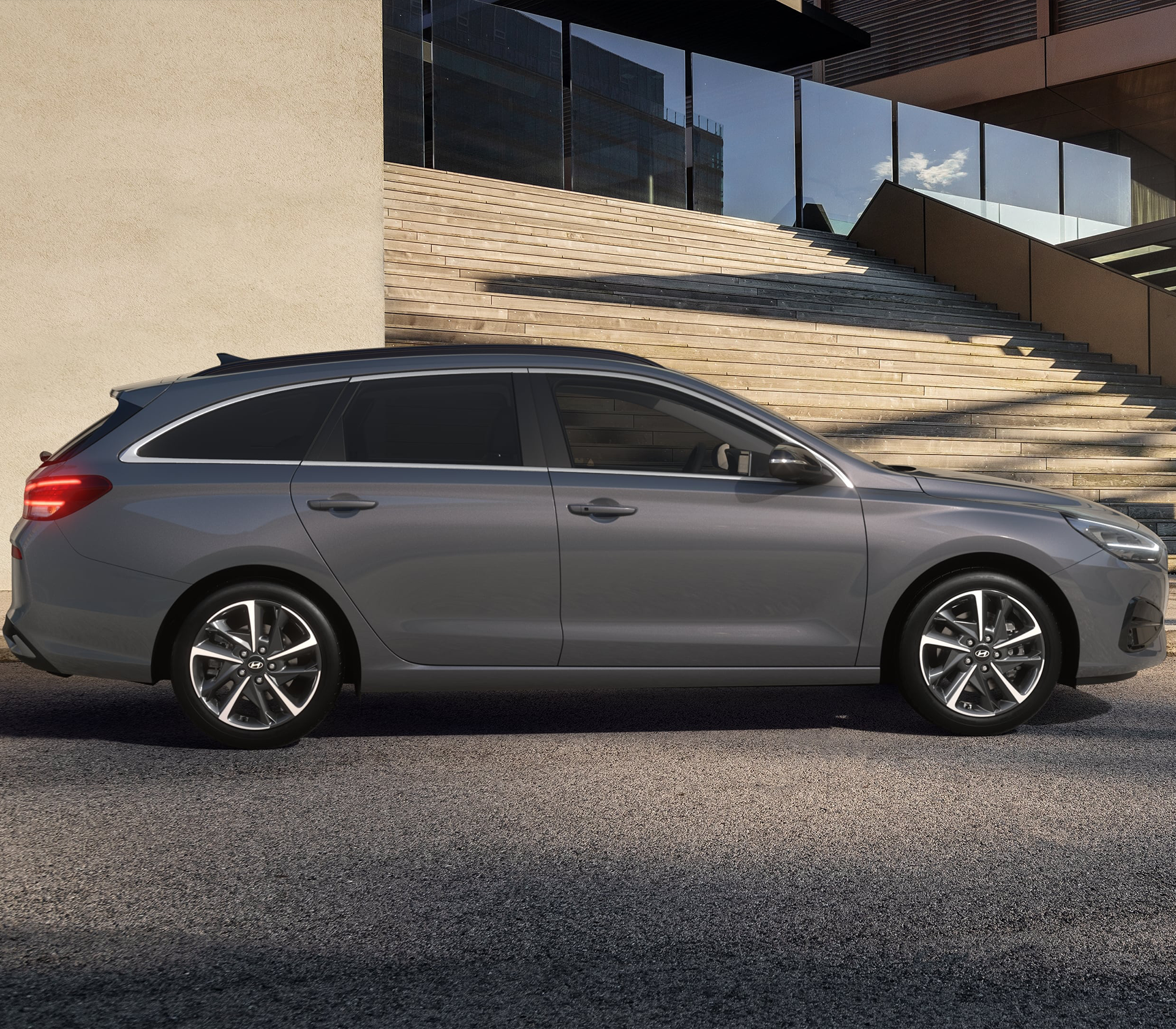 Hyundai i30 Kombi MY25 Seitenansicht