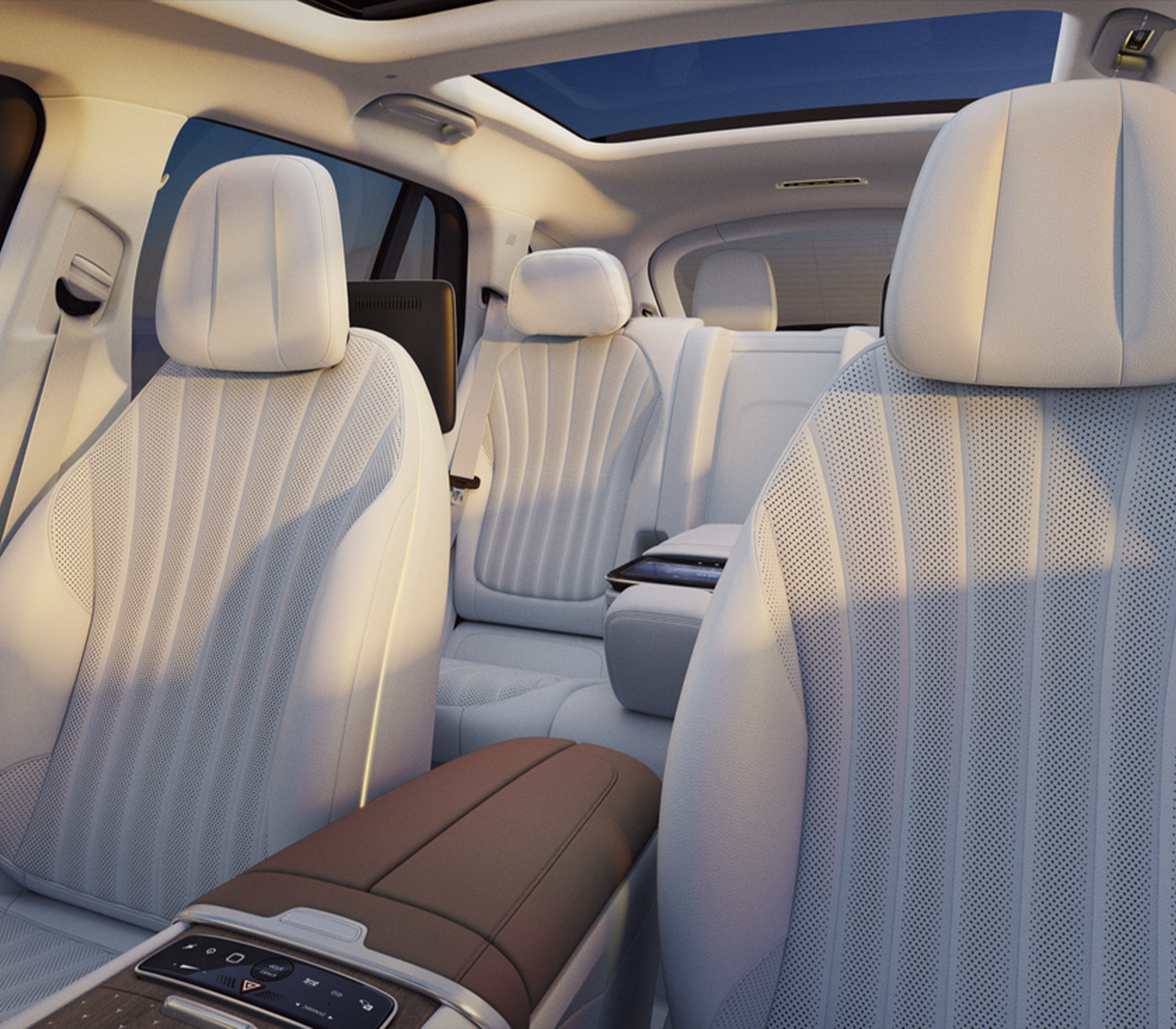 Mercedes-Benz EQS SUV Innenaischt auf weiße Ledersitze vorne