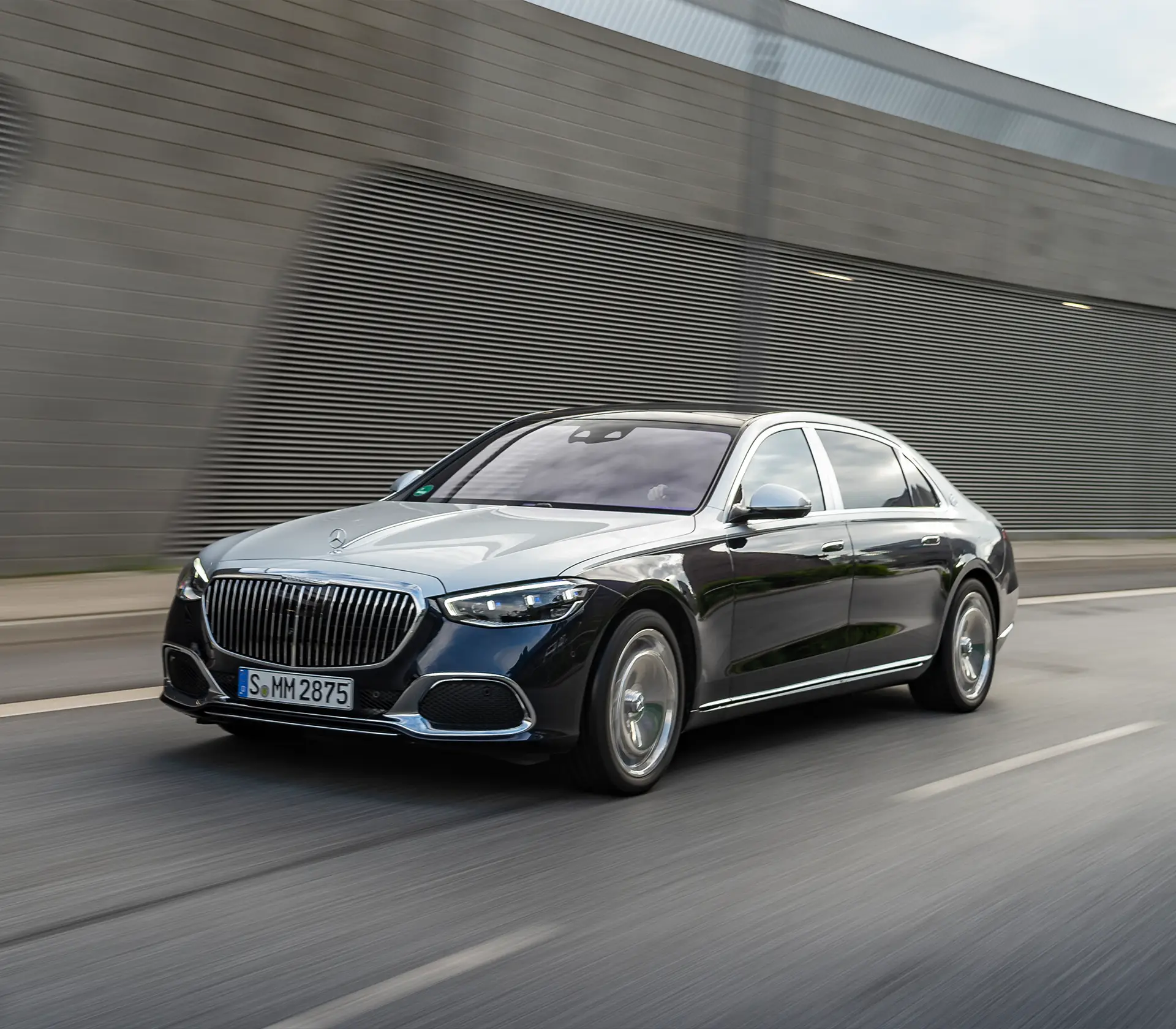 MErcedes-Maybach S-Klasse Frontansicht Driving Shot