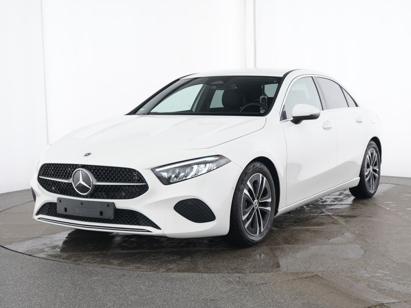 A 200 Progressive MBUX AHK Kamera LED Navi