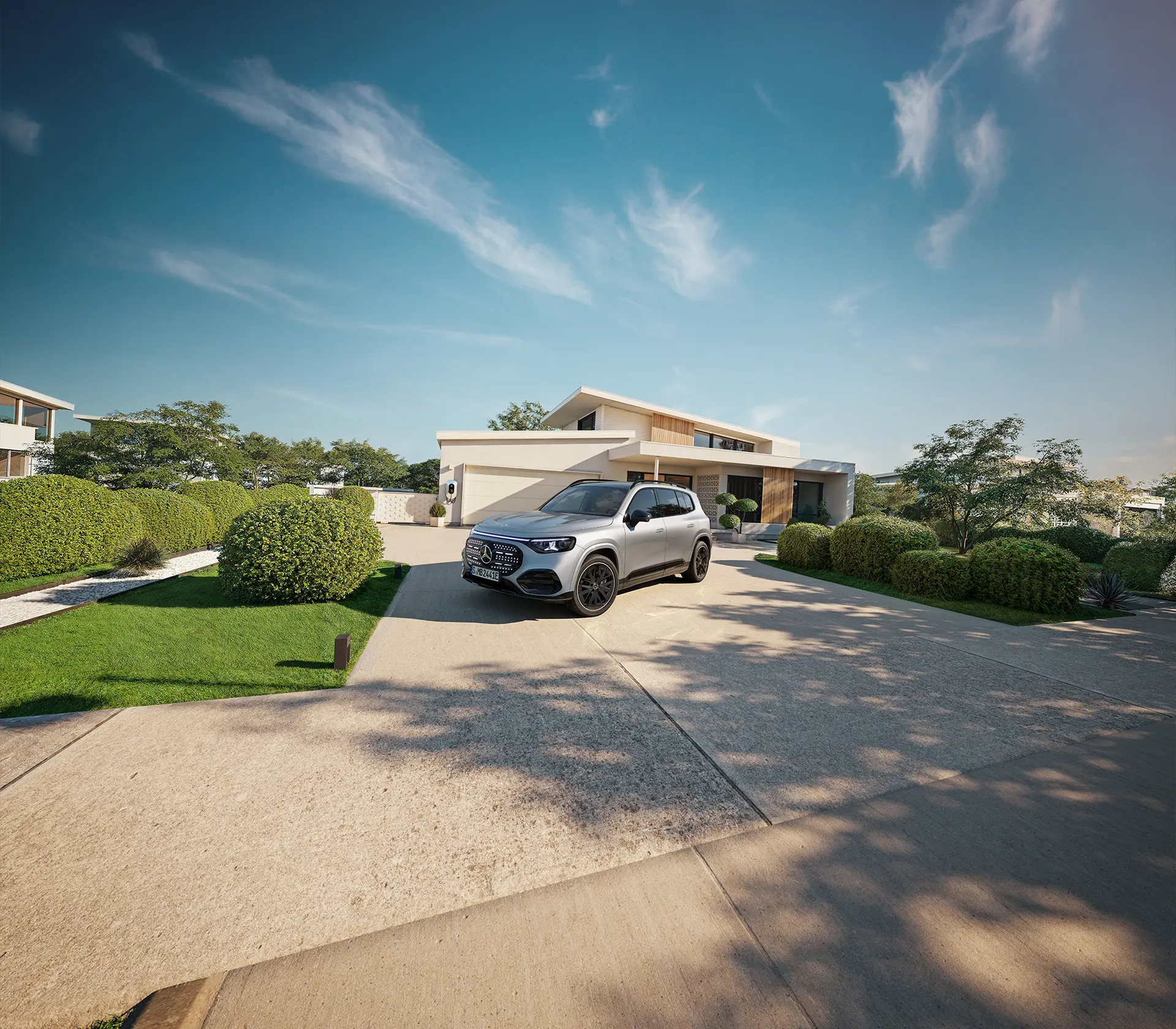 GLB steht quer vor einer Einfahrt