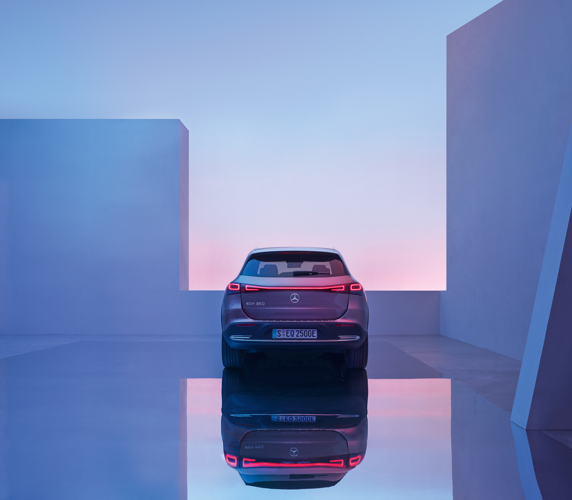 Mercedes-Benz EQA Heckansicht