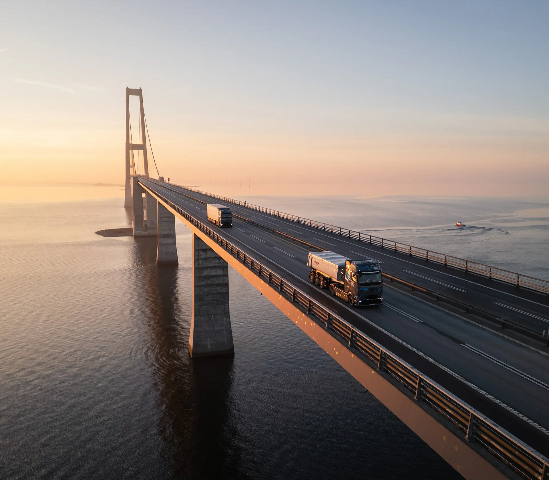 der eActros600 beim Langstreckentest zum Megawattladen