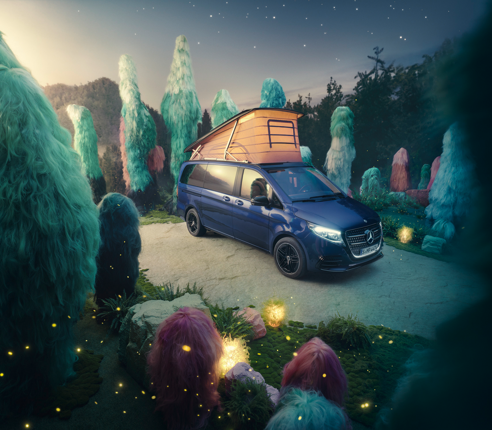 Mercedes-Benz V-Klasse Marco Polo mit hochgesteltem Aufstelldach