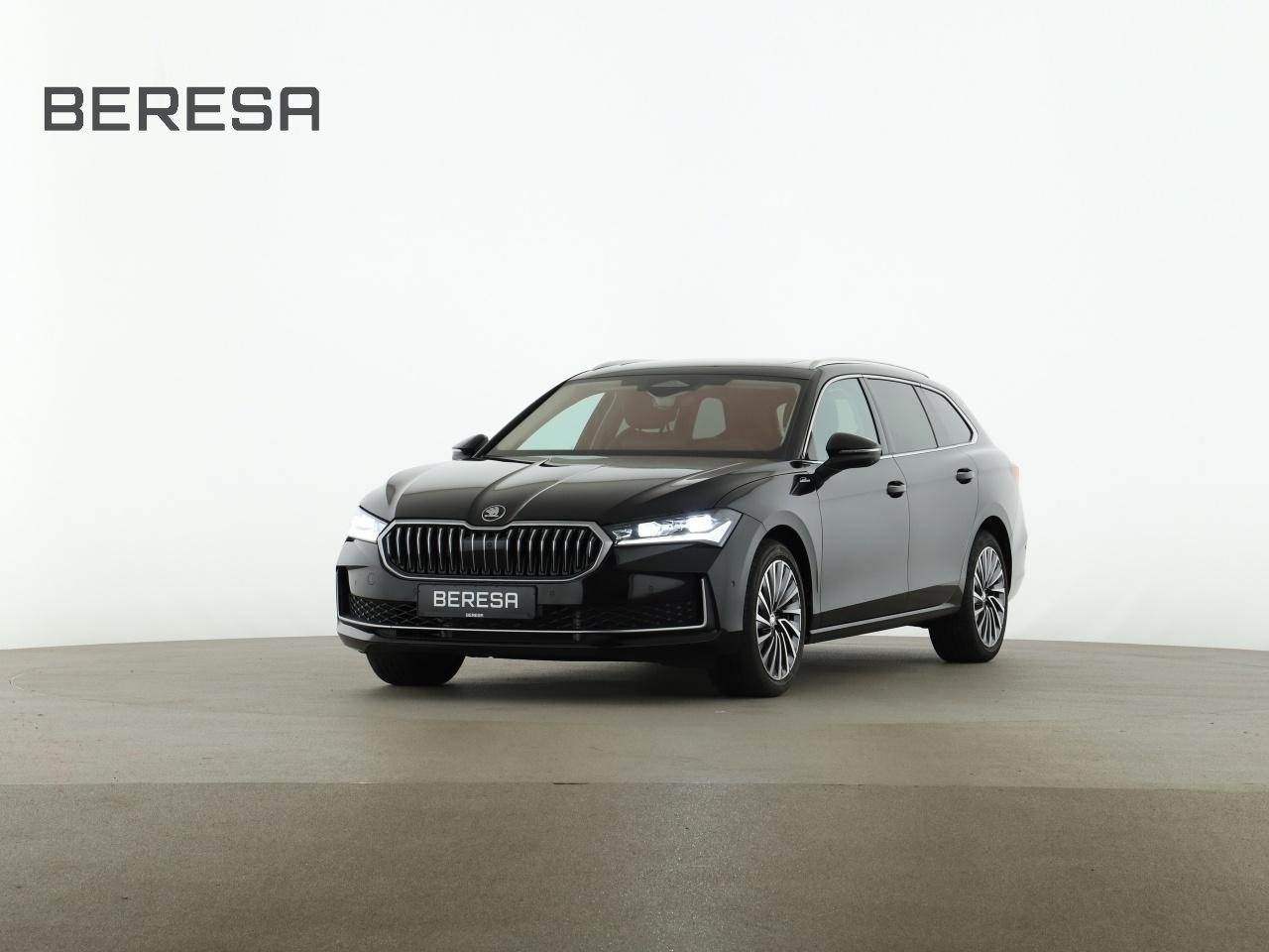 Superb Combi 1.5 TSI mHEV L&K StHzg Pano AHK ACC