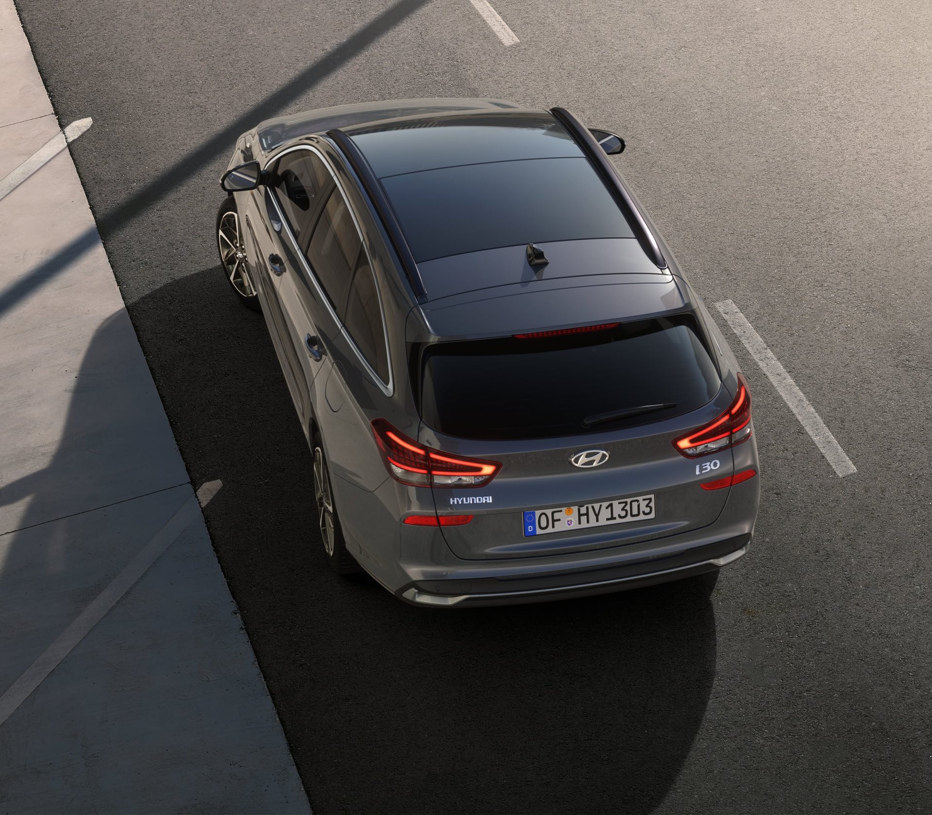 Hyundai i30 Kombi MY25 Ansicht von Oben mit Panoramerdach