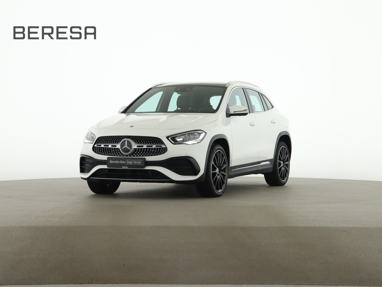 GLA 250 e AMG MBUX Pano AHK Distronic Leder 360