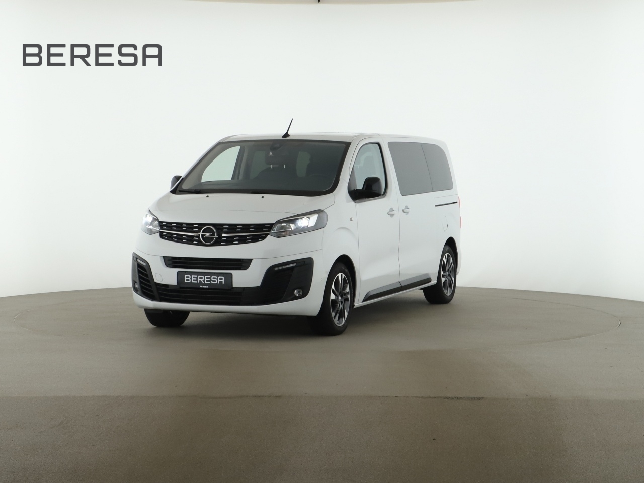 Opel Zafira Life Tourer Pano AHK Automatik Xenon