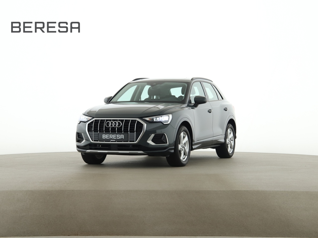 Q3 35 1.5 TFSI advanced Pano LED StandHz